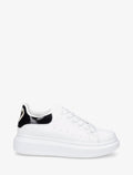 Zapatillas de material sintético con contrafuerte y pieza de corazón - Negro