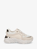Zapatillas de imitación de cuero con detalle metálico en el talón - Beige
